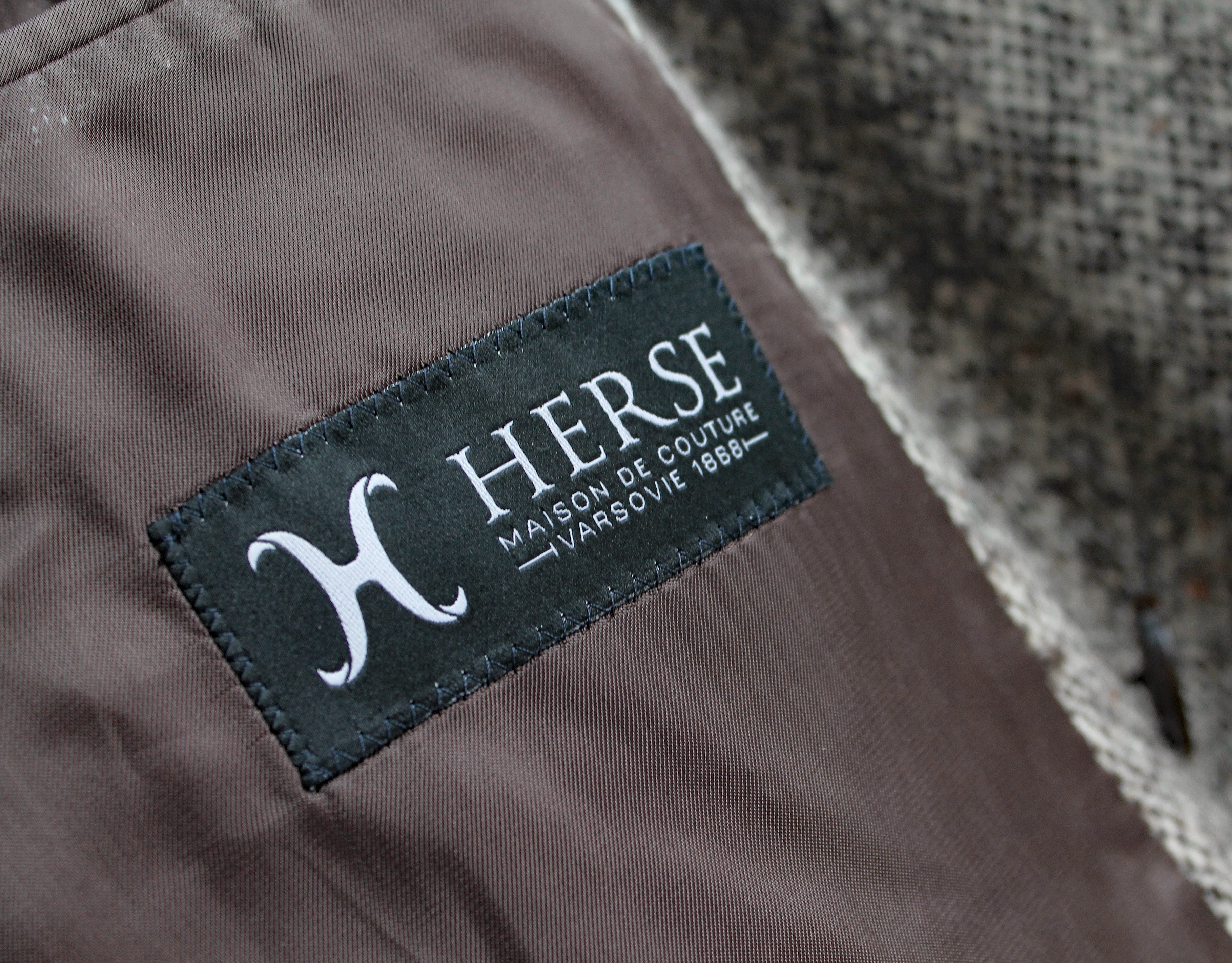 HERSE 1868 – Beżowy Raglanowy Płaszcz Dwurzędowy – 100% Wool (44-58)